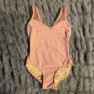 Eleve Fabiola dusty rose leotard